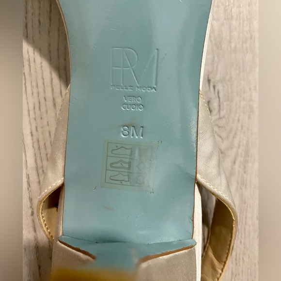 NWOT Pelle Moda Metallic Suede Leather Crystal Embellished Slingback Heels. Sz 8 - Picture 5 of 6